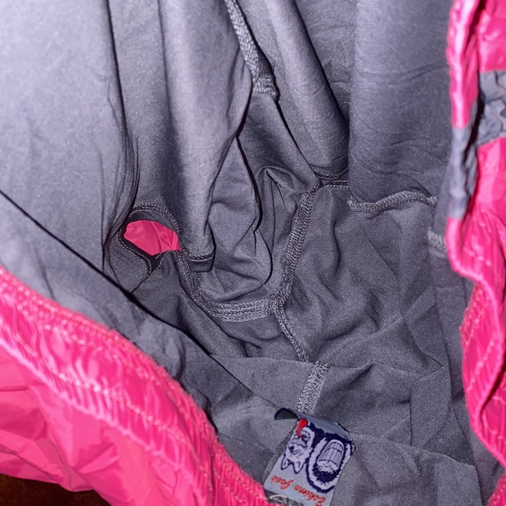 🌵Adorable Eskimo Joe pink shorts! - Picture 5 of 8